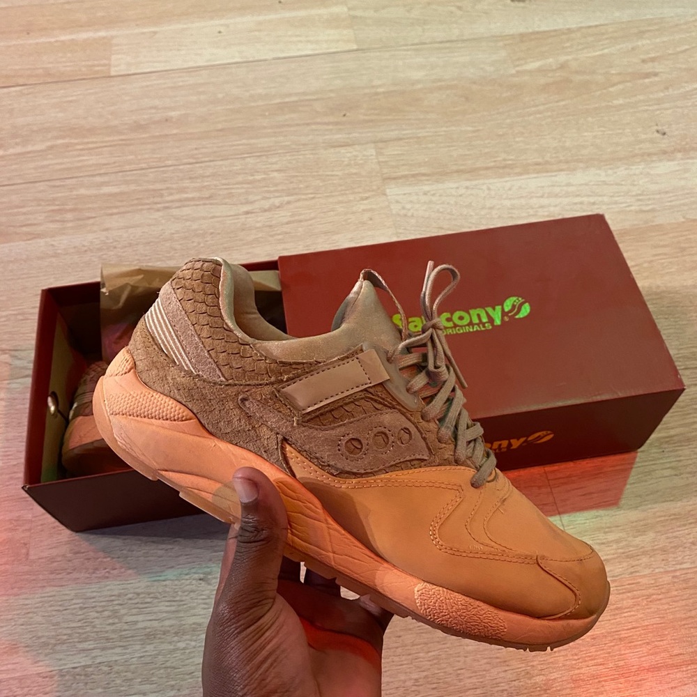 saucony grid 9000